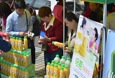 一榨鮮飲料廠家推端午大團(tuán)購(gòu) 助各地飲料代理商
